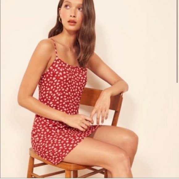 Reformation Dresses & Skirts - Reformation Lindsey Red Floral Dress Size 4